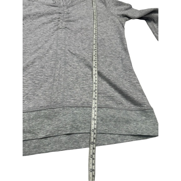Lululemon In a Cinch Long Sleeve Grey Reversible Pullover Top Size S - Picture 12 of 12